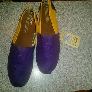 NwT Toms Men  colored sz.14